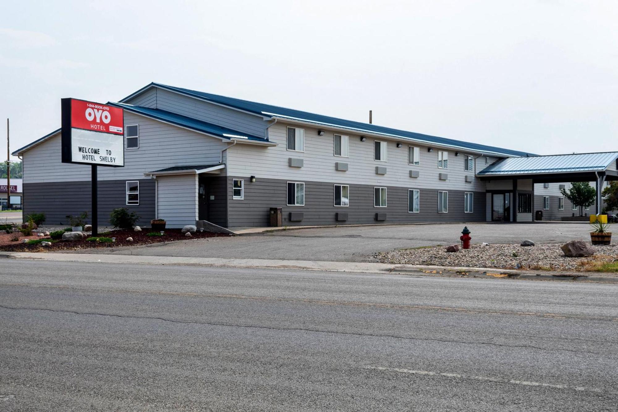 Oyo Hotel Shelby Mt Hwy 2 & I-15 Exteriör bild