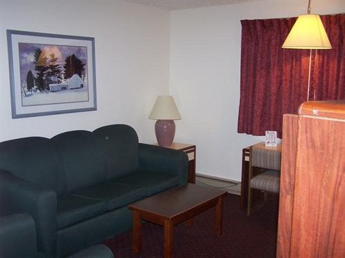 Oyo Hotel Shelby Mt Hwy 2 & I-15 Exteriör bild